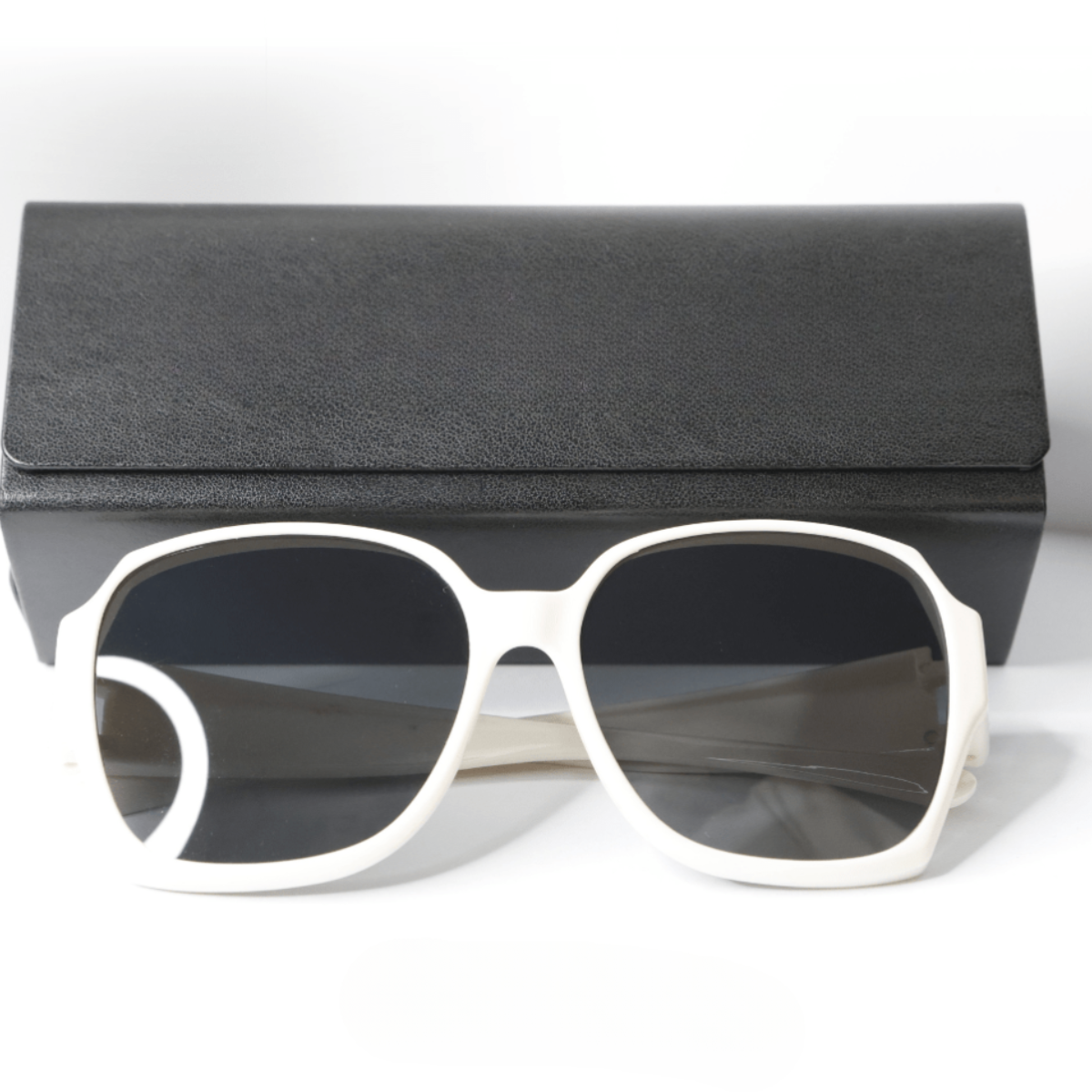 Sichtklar® – Die ultraleichte Überbrille mit polarisierten Gläsern